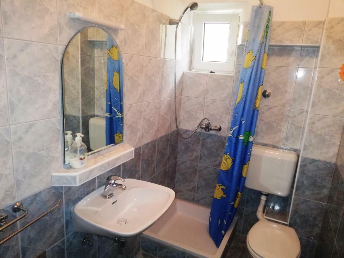 Apartment Jelas Živogošće Eksteriør billede