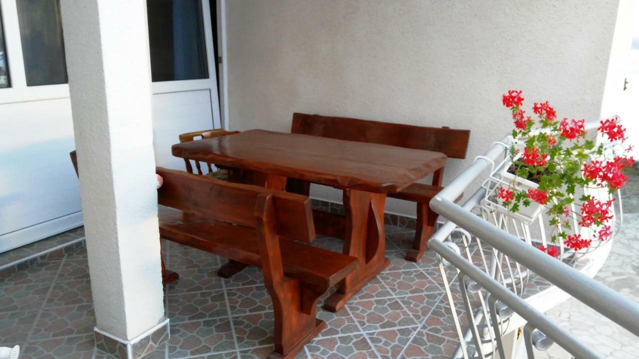 Apartment Jelas Živogošće Eksteriør billede